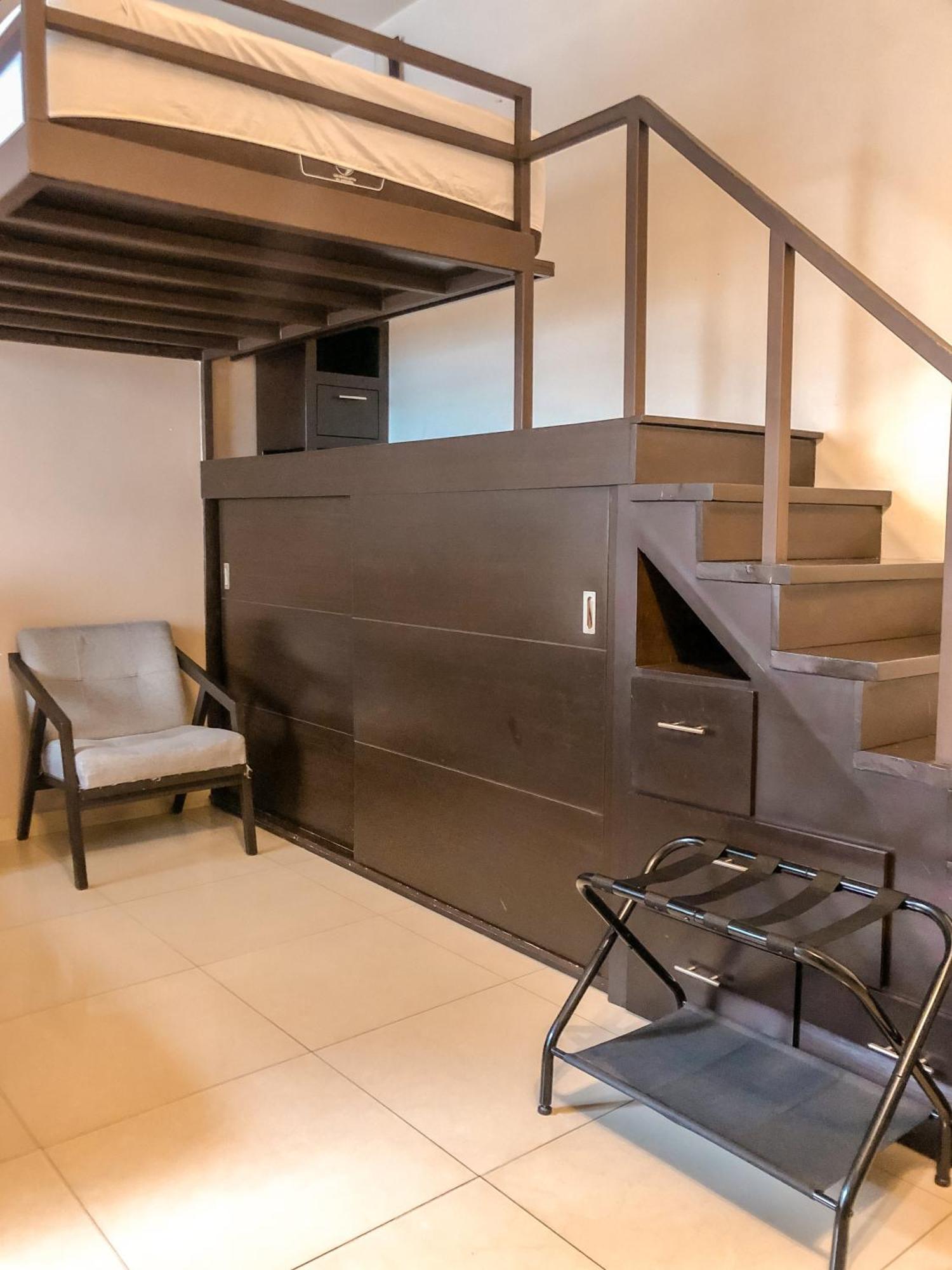Suites Hamburgo Mexico City Exterior photo